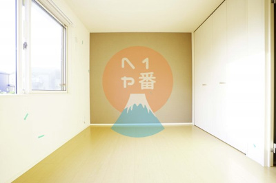 【寝室】 | グレイスB | 落ち着いた感じのお部屋ですね
