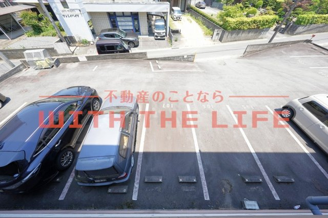 ライフコート御井【キャッシュバック対象物件】の駐車場|駐車場完備です