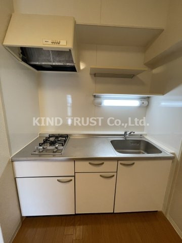 ジオナ天神橋のキッチン|コンパクトなキッチンで掃除もラクラク