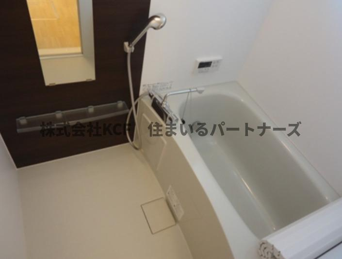 ランプロンの浴室|落ち着いた空間のお風呂です