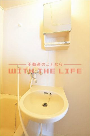 カーサ和幸【キャッシュバック対象物件】の洗面所|脱衣スペースもあります