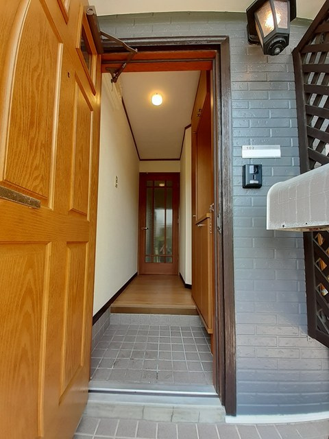 プログレス Aの玄関