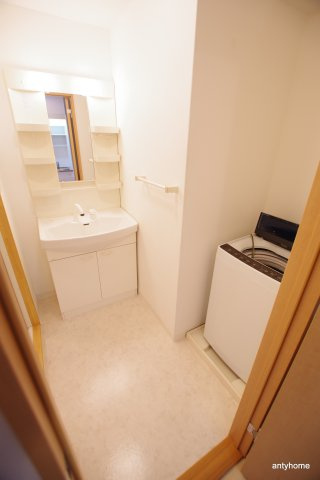 アーデン江坂3　仲介手数料無料の洗面所