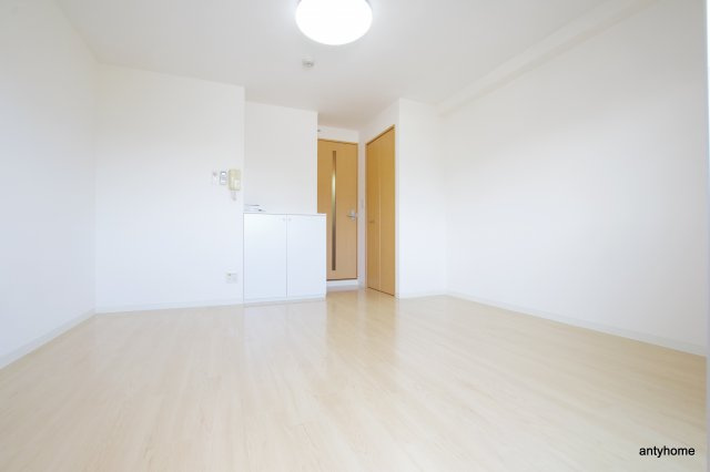 アーデン江坂3　仲介手数料無料の居間・リビング