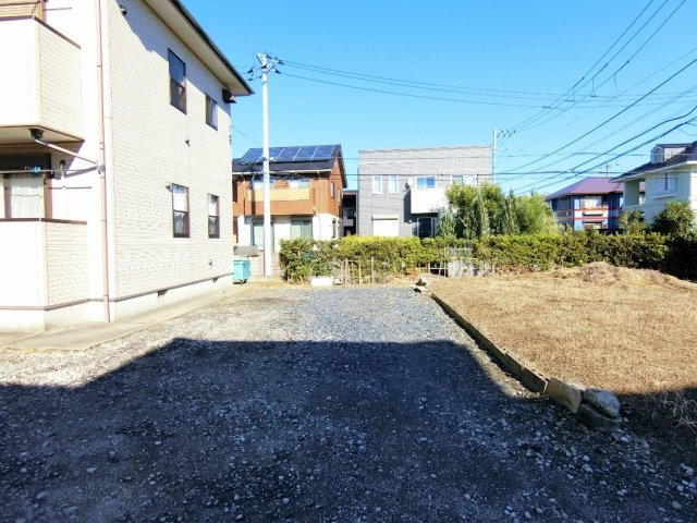 陽だまりとRu Finaの駐車場