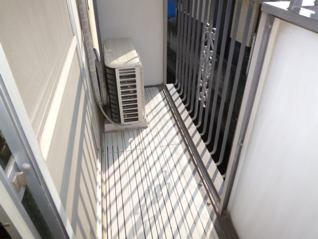 コーポラスワタナベのバルコニー
