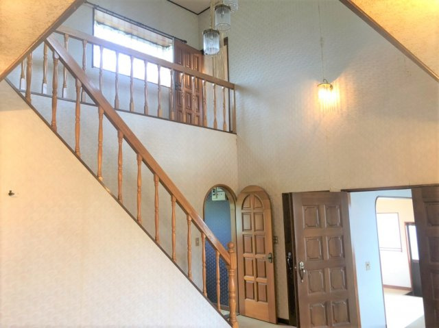 埼玉県大里郡寄居町用土　中古住宅のエントランス