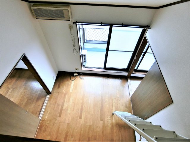 大網白里市南横川アパートの洋室