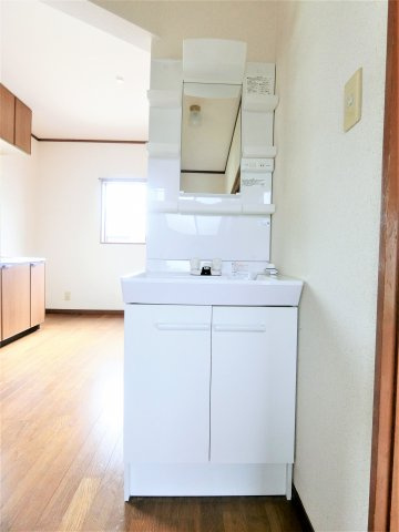 大網白里市南横川アパートの洗面所