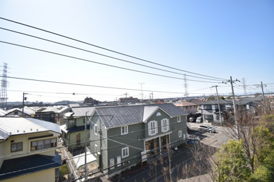 【展望】 | グランドメゾン日野万願寺　「万願寺」駅徒歩7分 | 多摩の緑と風を感じる眺望が楽しめる3階位置。晴天時には富士山が望めます。