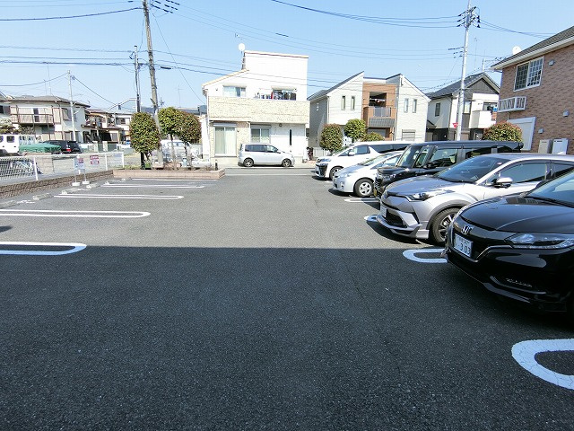 サンリット　ヒルIの駐車場