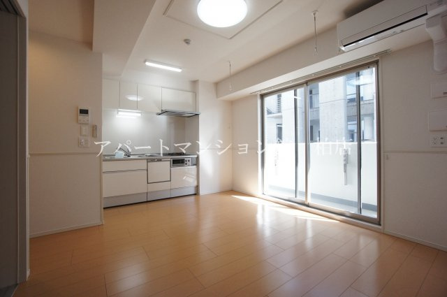 ベルフィオーレ千代田の居間・リビング