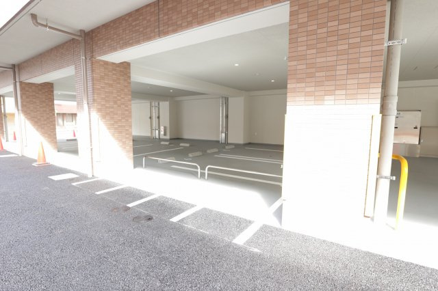 ベルフィオーレ千代田の駐車場