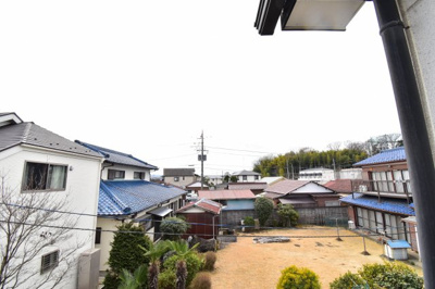 【展望】 | 日野市川辺堀之内　中古戸建 | 景色を遮るものがないと、陽の光を長い時間浴びられます。空気も澄んでいるように感じますね。