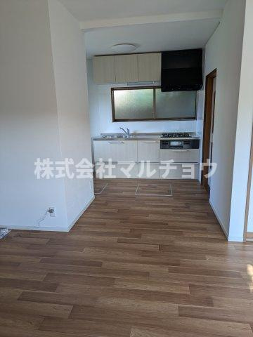 朝来一戸建の居間・リビング|使いやすい居間です