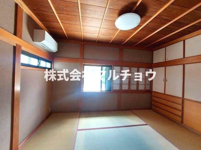 朝来一戸建の和室|来客時にも便利な和室付き