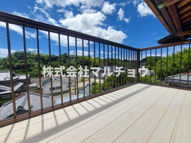 朝来一戸建のバルコニー|落ち着いた時間を過ごせるバルコニーです