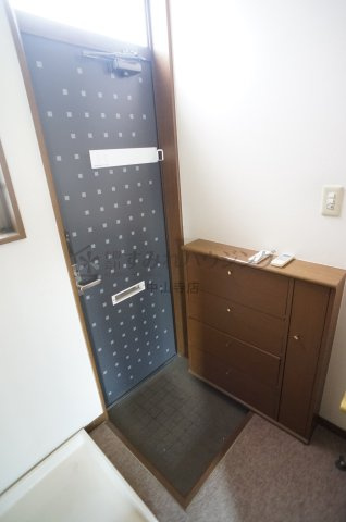 クオリティ宝塚の玄関