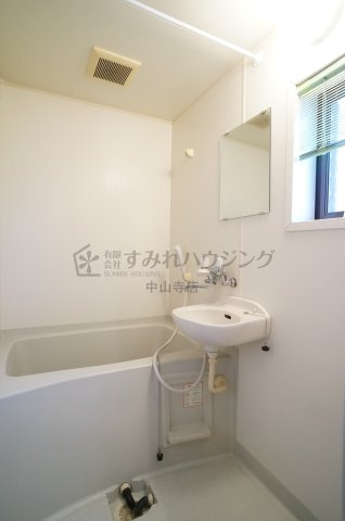 クオリティ宝塚の浴室