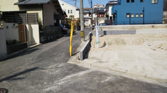 【前面道路含む現地写真】