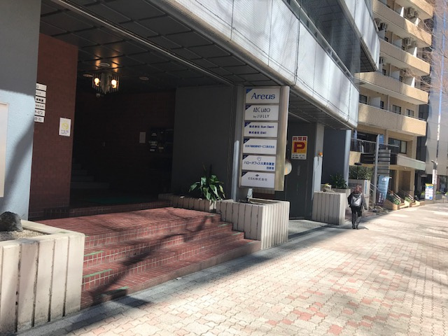 ストークマンション新宿のエントランス