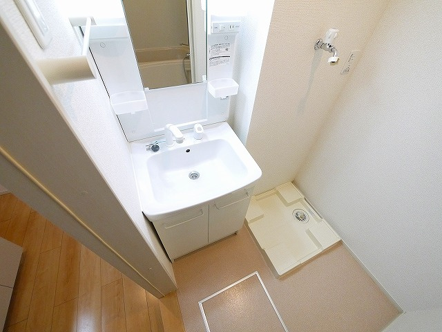 イリーデⅠの洗面所|コンパクトで使いやすい洗面所