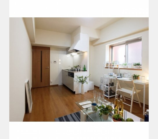 【居間・リビング】 | ADONIS COURT | 使いやすい居間です