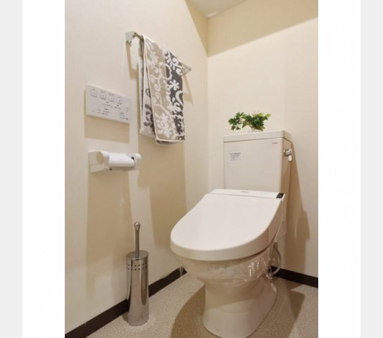 【トイレ】 | ADONIS COURT | ゆったりとした空間のトイレです