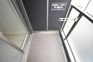 【バルコニー】 | プレサンス梅田東アルファ | バルコニーからの眺めを楽しみながら食事をしませんか