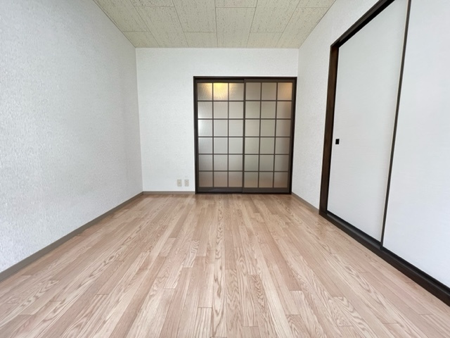 さかえコーポの洋室