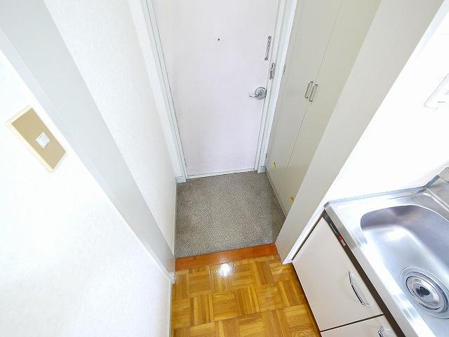 シャーウッドの玄関|明るい玄関です