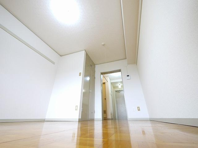 シャーウッドの洋室|明るい洋室です