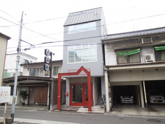 小性町貸店舗（缶詰バー跡）の外観