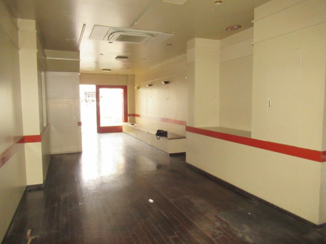 小性町貸店舗（缶詰バー跡）の内装