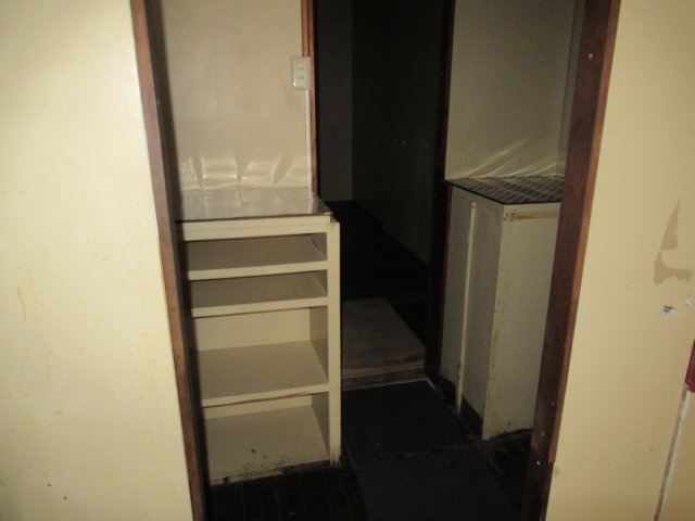 小性町貸店舗（缶詰バー跡）の内装