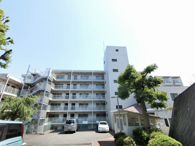 【外観】 | ヒルズ大倉山 | 総戸数６２戸、昭和６１年７月築、管理人は日勤勤務につき管理体制良好です♪