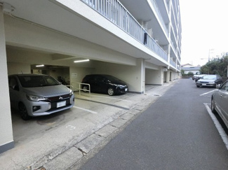 【駐車場】 | 平置き駐車場です。