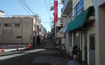 【周辺】 | 高知市堺町　店舗 | 現地当該物件東側接道道路