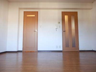 グランコスモ御所東の洋室