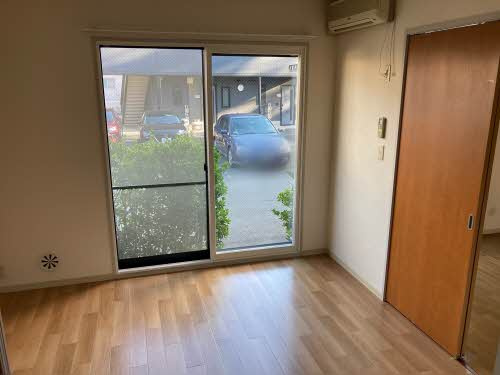 ディアス八桜Aの居間・リビング