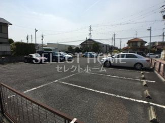 【駐車場】 | 駐車場があるので、車を買う予定の方も安心です