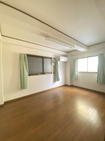 桜川4丁目貸家