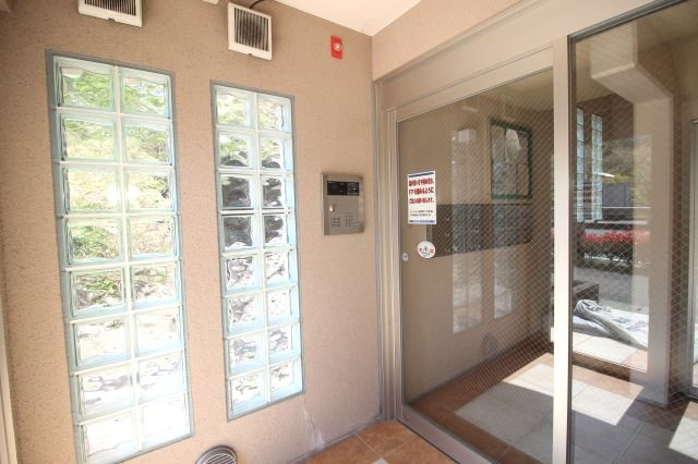 オレオール池のエントランス|エントランスです