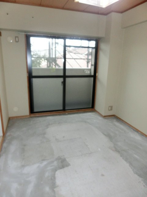 大阪市淀川区三国本町３丁目の賃貸マンションの和室