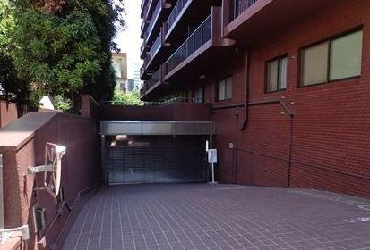 パレロワイヤル六番町の駐車場|パレロワイヤル六番町