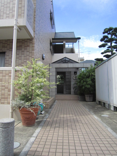 SUNNY　SIDEのエントランス