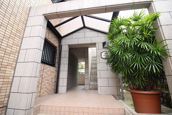 SUNNY　SIDEのエントランス