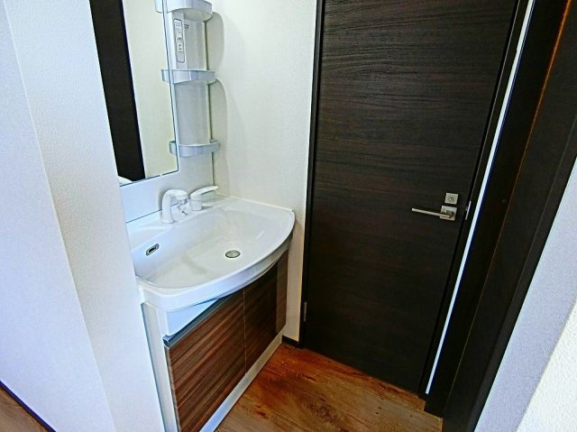 ａｔ．ｓｏｕｔｈ（エイティ・サウス）【10,000円キャッシュバック対象物件】の洗面所|忙しい朝には欠かせない洗面所です