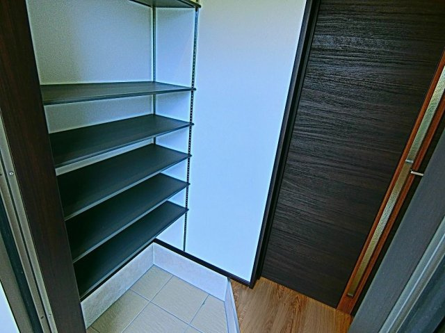 ａｔ．ｓｏｕｔｈ（エイティ・サウス）【10,000円キャッシュバック対象物件】の玄関|落ち着いた玄関です