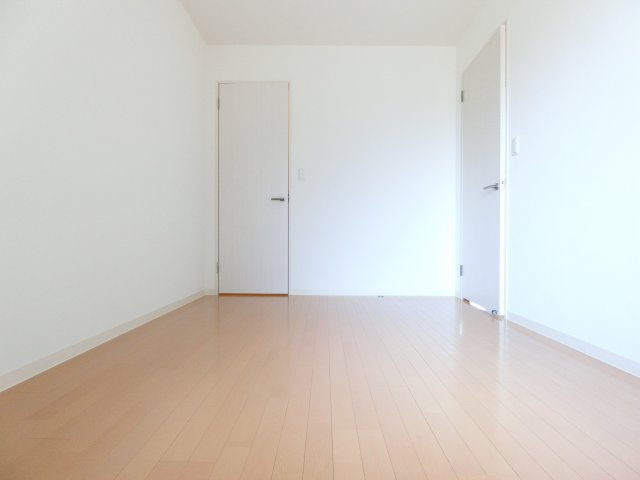 サニープレイス大野芝の洋室